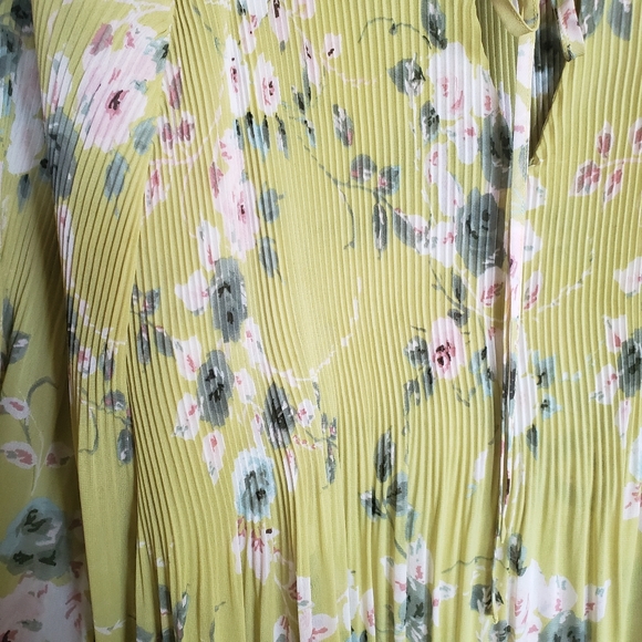 Como Vintage Chartreuse Green Floral Print Pleated Bubble Sleeve Tunic Size 3X - Picture 5 of 10
